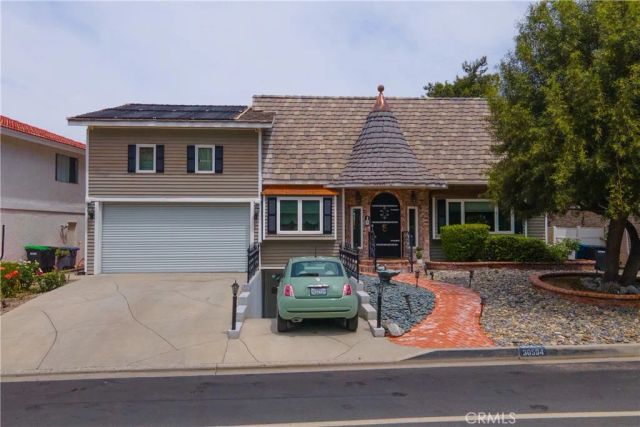 30594 Longhorn Drive, Canyon Lake, CA 92587