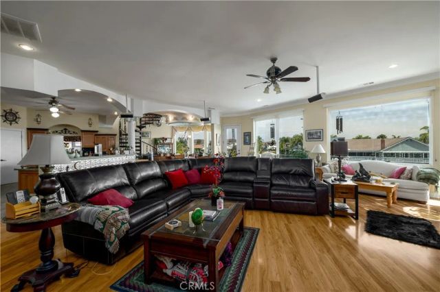30594 Longhorn Drive, Canyon Lake, CA 92587