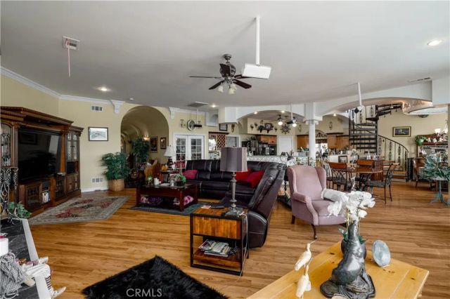 30594 Longhorn Drive, Canyon Lake, CA 92587