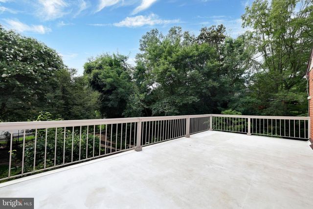 2615 FAIRVIEW DR, Alexandria, VA 22306