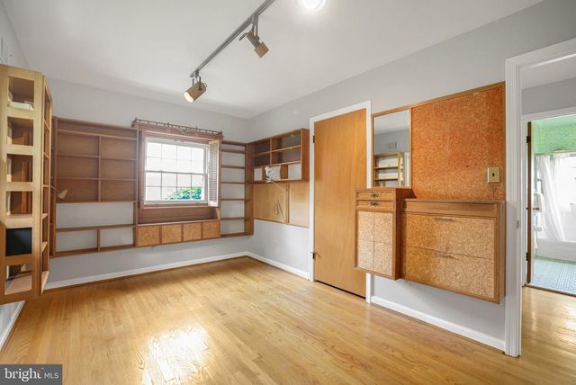 2615 FAIRVIEW DR, Alexandria, VA 22306