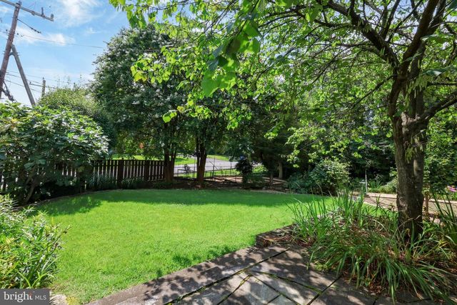 2615 FAIRVIEW DR, Alexandria, VA 22306