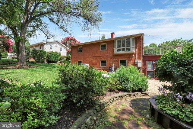 2615 FAIRVIEW DR, Alexandria, VA 22306