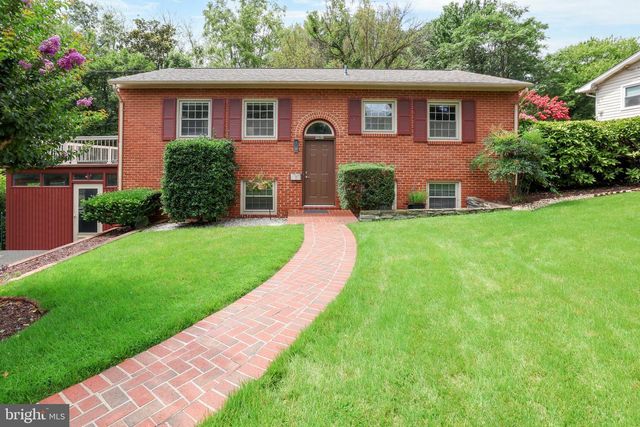 2615 FAIRVIEW DR, Alexandria, VA 22306