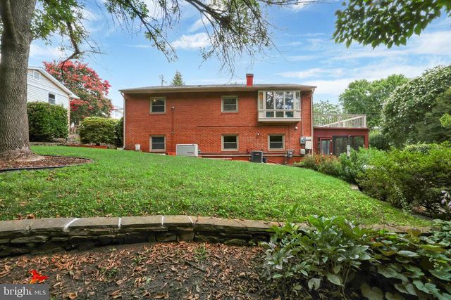 2615 FAIRVIEW DR, Alexandria, VA 22306