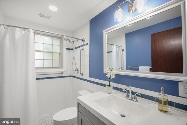 2615 FAIRVIEW DR, Alexandria, VA 22306