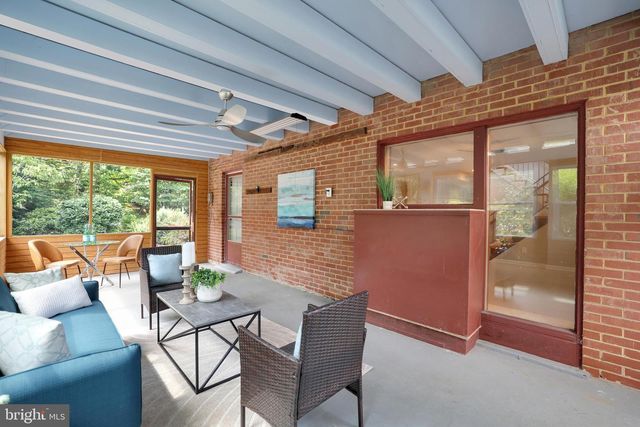 2615 FAIRVIEW DR, Alexandria, VA 22306