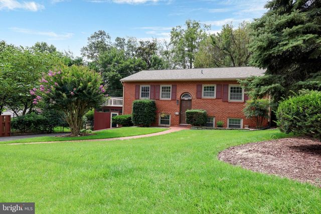 2615 FAIRVIEW DR, Alexandria, VA 22306