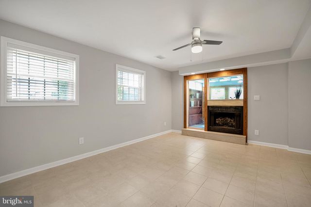 2615 FAIRVIEW DR, Alexandria, VA 22306