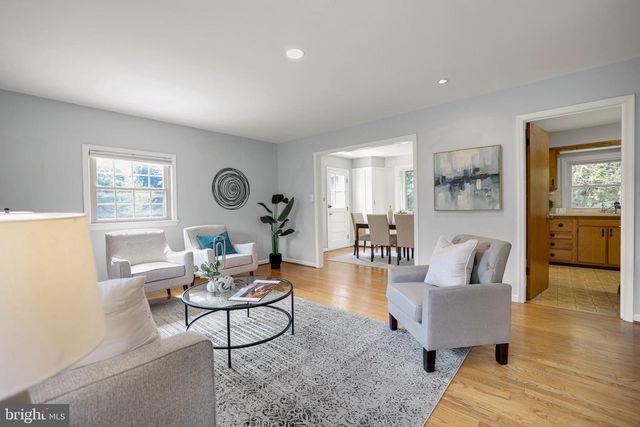 2615 FAIRVIEW DR, Alexandria, VA 22306