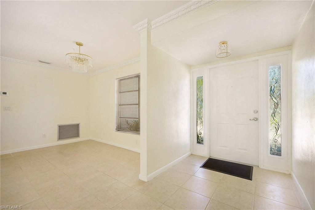 5661 Eichen CIR E, FORT MYERS, FL 33919 — photo 4
