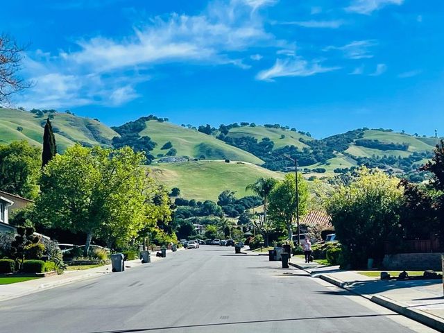 3561 Slopeview Drive, San Jose, CA 95148