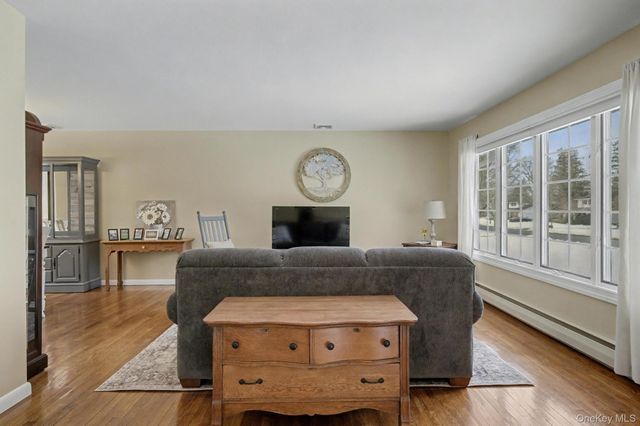 31 Marshmallow Drive, Commack, NY 11725