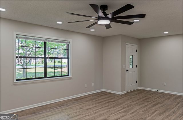 1010 Cherrywood Road, Waycross, GA 31503