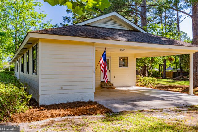 1010 Cherrywood Road, Waycross, GA 31503