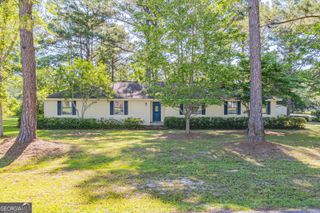 1010 Cherrywood Road, Waycross, GA 31503