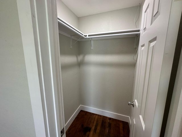 5407 Menard Avenue, Galveston, TX 77551