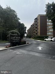 2016 NAAMANS RD #7B, Wilmington, DE 19810