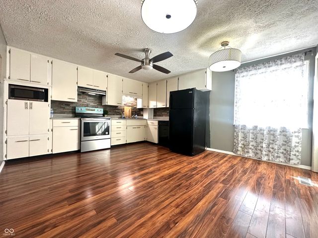 6904 S New Jersey Street, Indianapolis, IN 46227