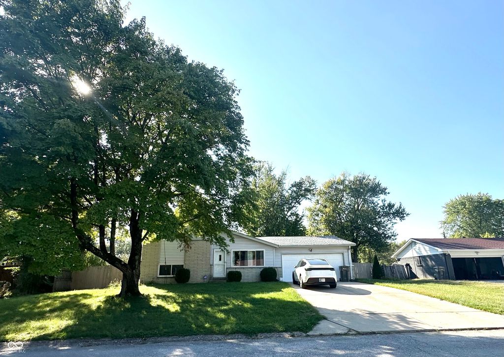 6904 S New Jersey Street, Indianapolis, IN 46227