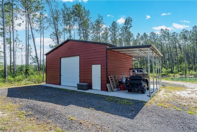 121 Farms Edge Road S, Manor, GA 31550