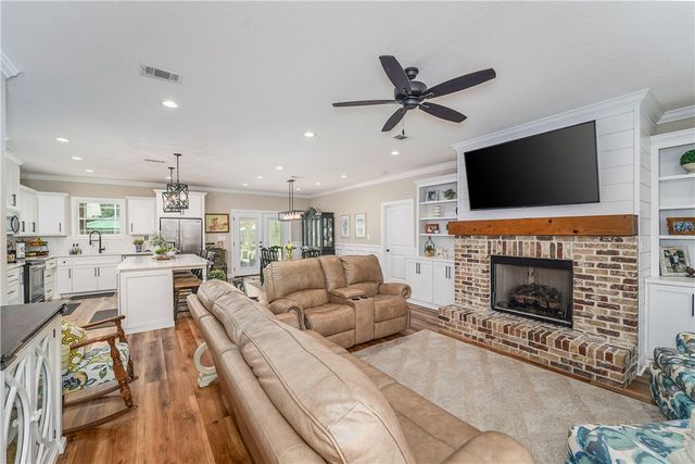 121 Farms Edge Road S, Manor, GA 31550