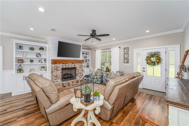 121 Farms Edge Road S, Manor, GA 31550