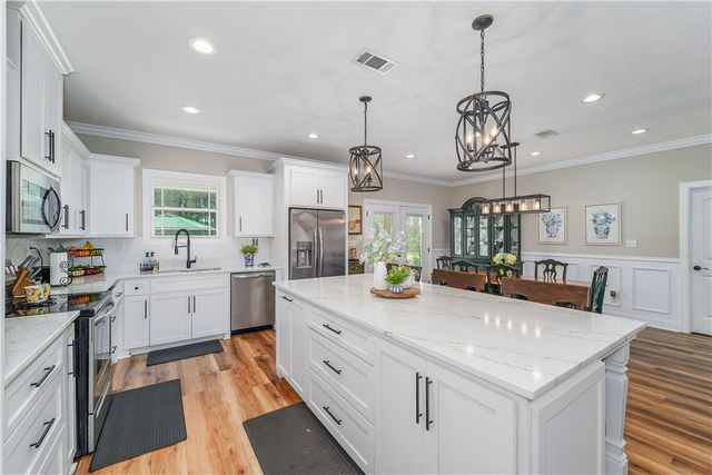 121 Farms Edge Road S, Manor, GA 31550