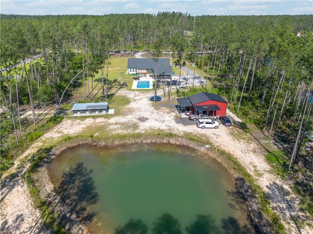 121 Farms Edge Road S, Manor, GA 31550