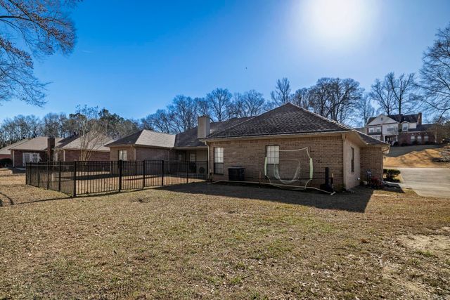 33 Timber Ridge Circle, Arkadelphia, AR 71923