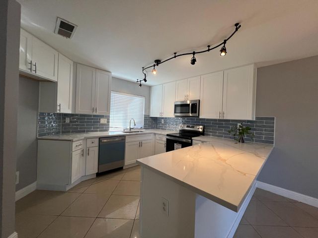 272 RIver Run cir, Sacramento, CA 95833