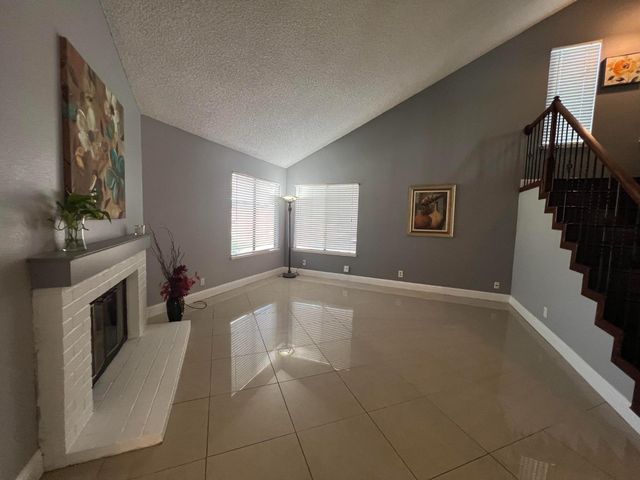 272 RIver Run cir, Sacramento, CA 95833