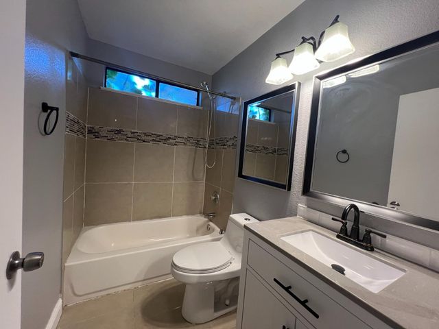 272 RIver Run cir, Sacramento, CA 95833