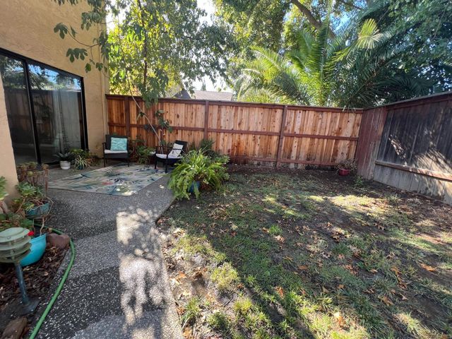 272 RIver Run cir, Sacramento, CA 95833
