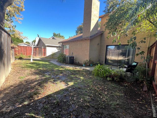 272 RIver Run cir, Sacramento, CA 95833