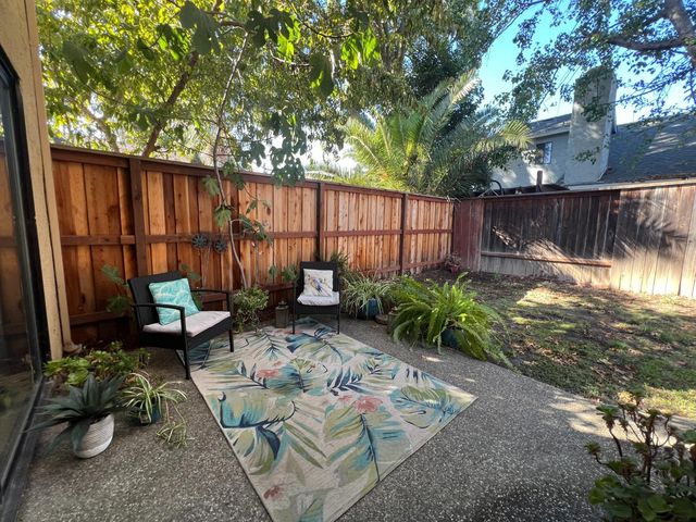 272 RIver Run cir, Sacramento, CA 95833