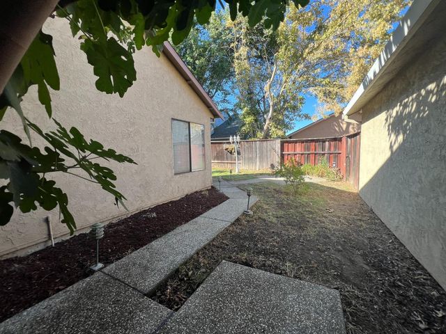 272 RIver Run cir, Sacramento, CA 95833
