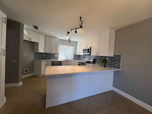 272 RIver Run cir, Sacramento, CA 95833