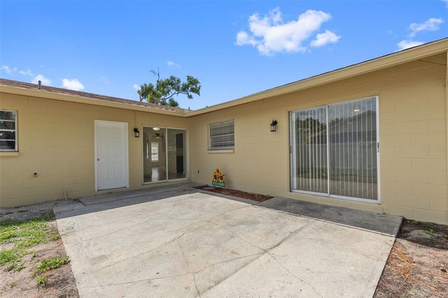 7516 ARMAND CIRCLE, Tampa, FL 33634