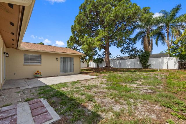 7516 ARMAND CIRCLE, Tampa, FL 33634