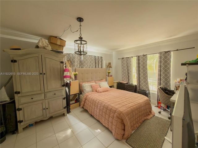 5460 NW 49th Ave, Coconut Creek, FL 33073