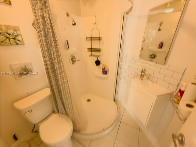 5460 NW 49th Ave, Coconut Creek, FL 33073