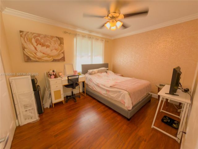 5460 NW 49th Ave, Coconut Creek, FL 33073