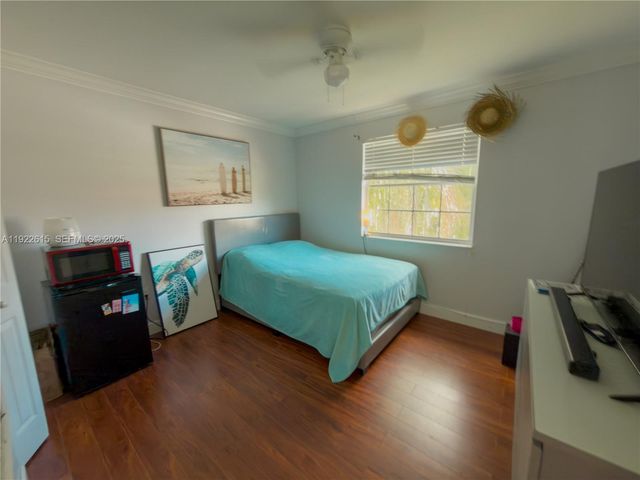 5460 NW 49th Ave, Coconut Creek, FL 33073