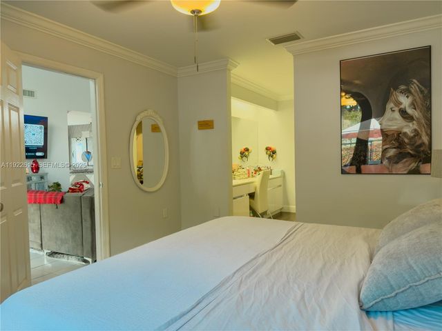 5460 NW 49th Ave, Coconut Creek, FL 33073