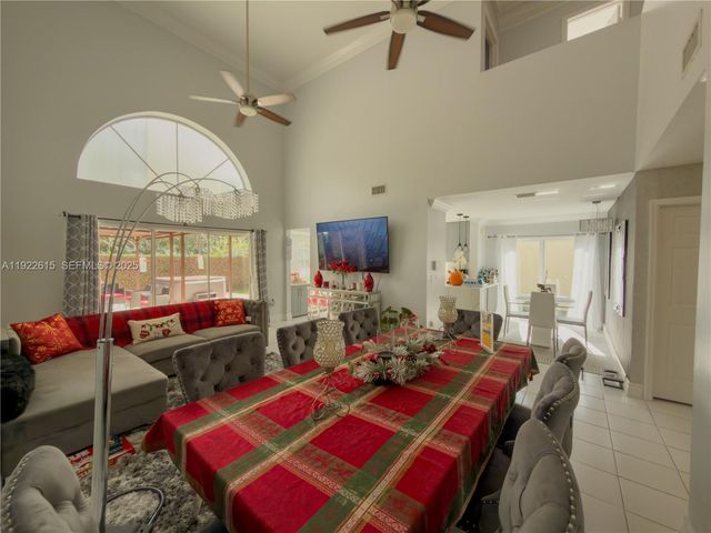 5460 NW 49th Ave, Coconut Creek, FL 33073