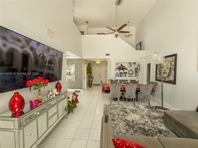 5460 NW 49th Ave, Coconut Creek, FL 33073