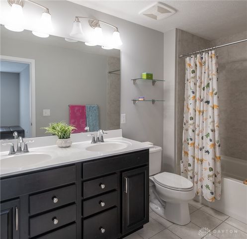 1608 Windham Lane, Beavercreek Twp, OH 45385