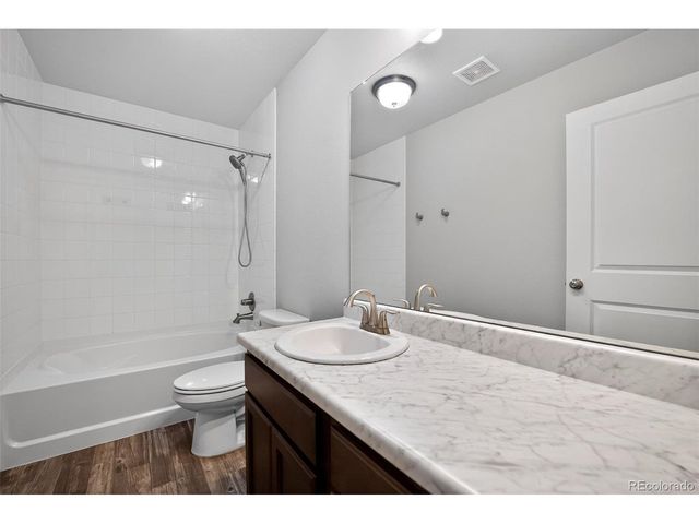 402 Highlands Cir, Erie, CO 80516