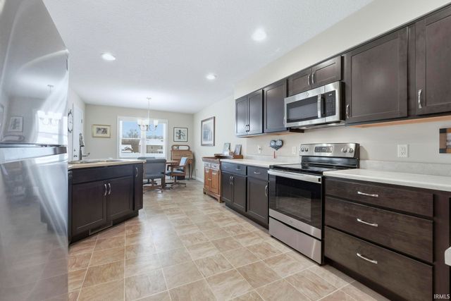 5240 Pigeon Creek Court, Fort Wayne, IN 46825